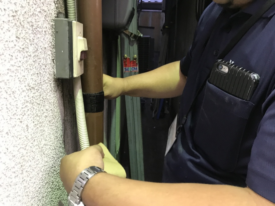 ブチルテープで巻きます！