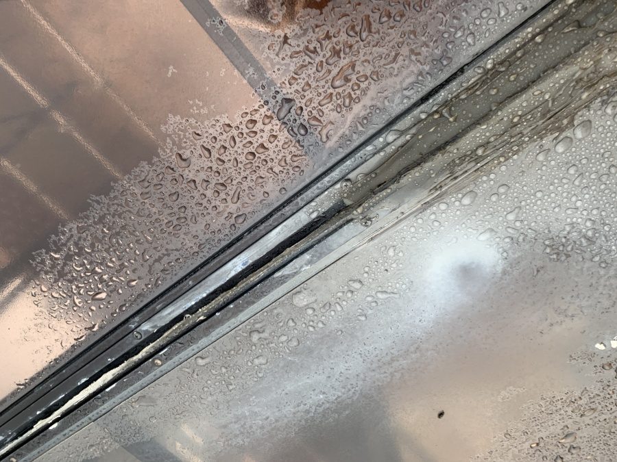 テラスからの雨漏り　テラスを連結している場所