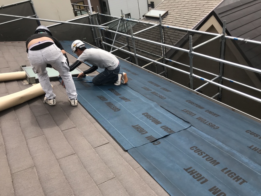 片面粘着防水シート敷設