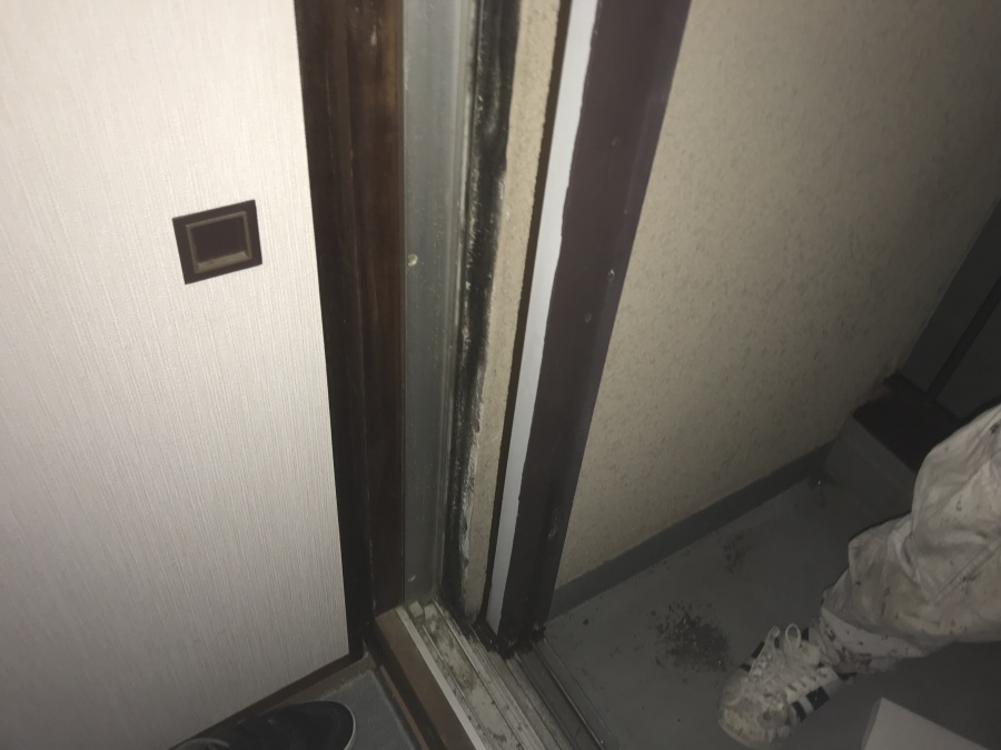 雨漏り修理でシール工事完了