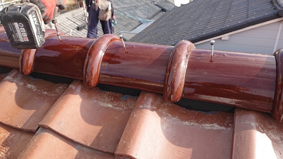 冠瓦となんばん漆喰