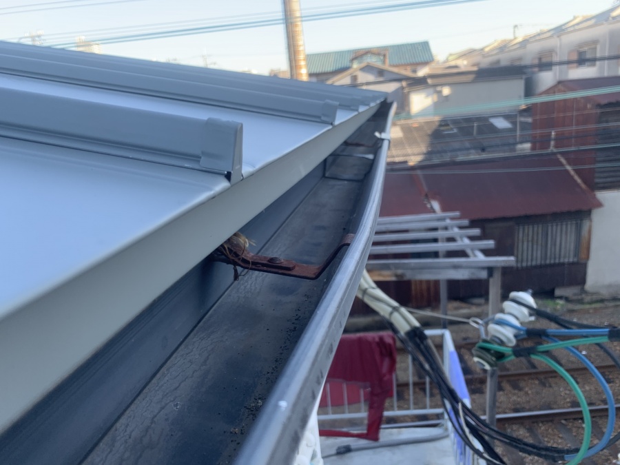 立平葺き軒先の様子