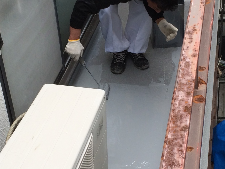 ベランダ土間、ウレタン再塗布