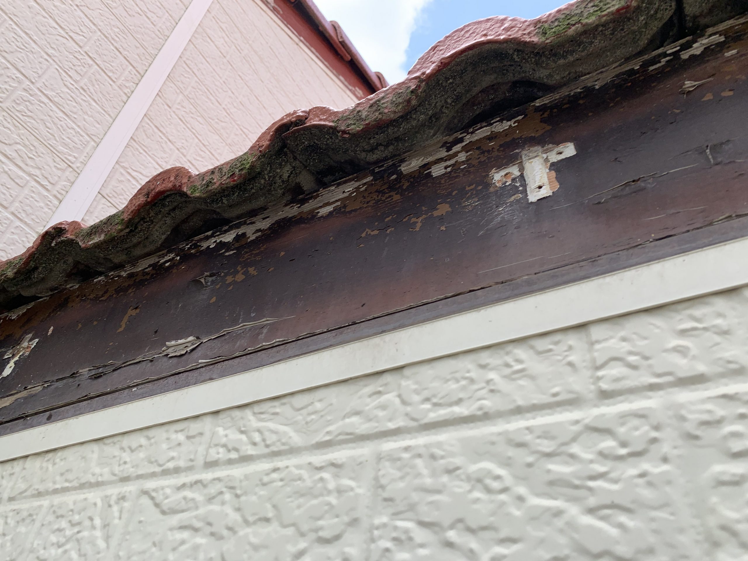 既存雨樋の撤去