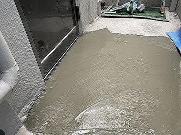 土間セメント補修