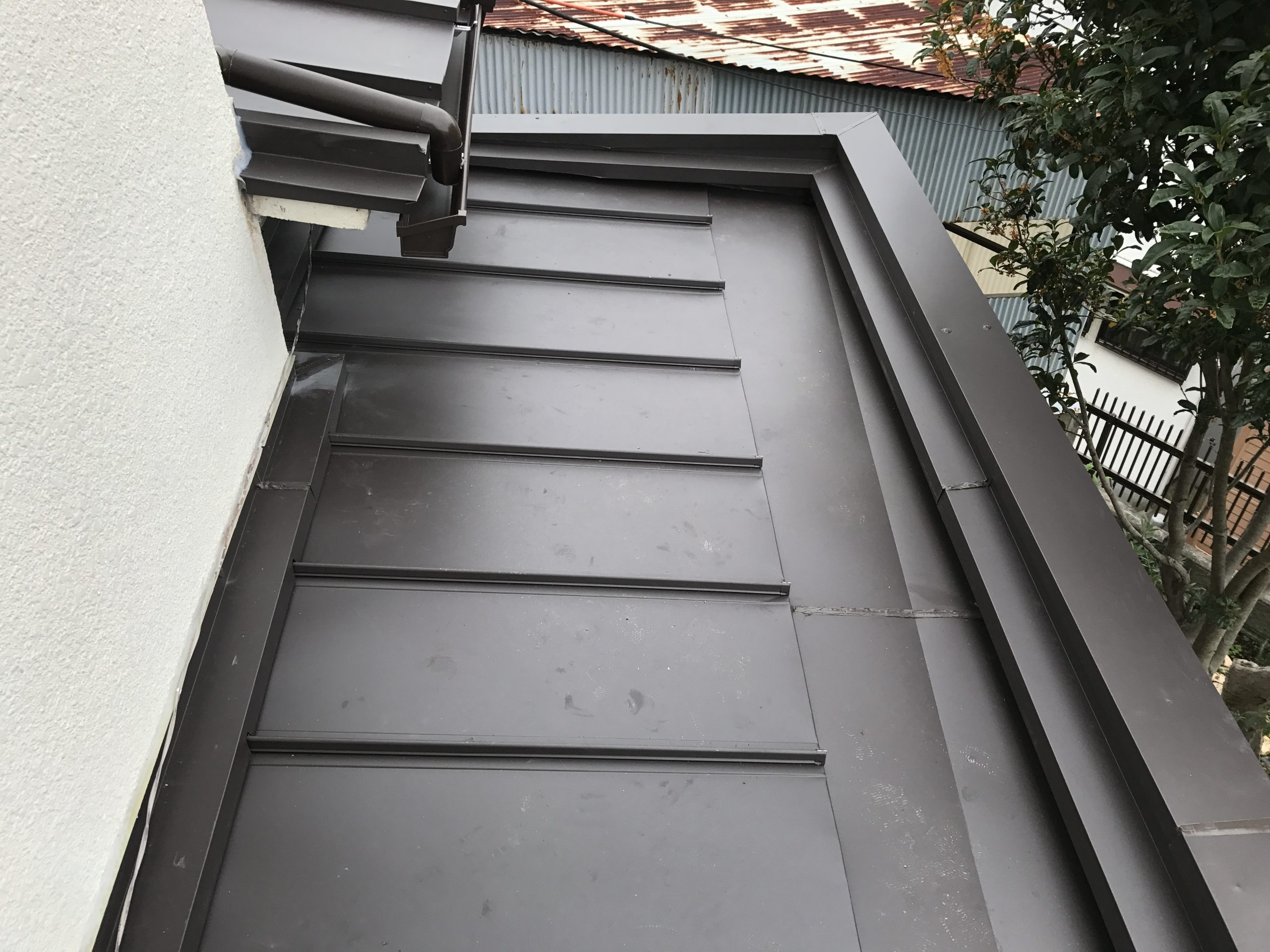 庇カバー工事完成