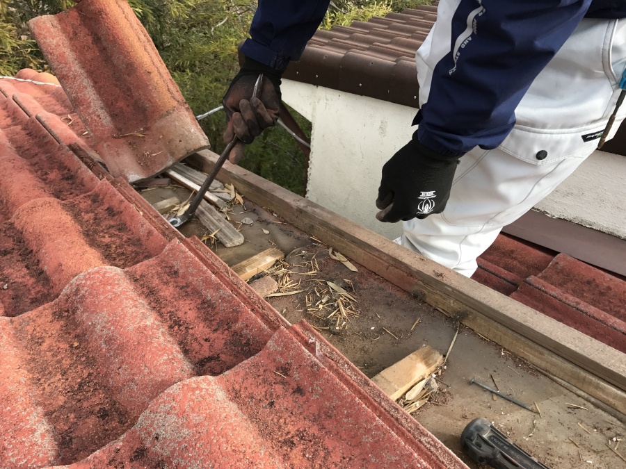 平場のモニエル瓦撤去