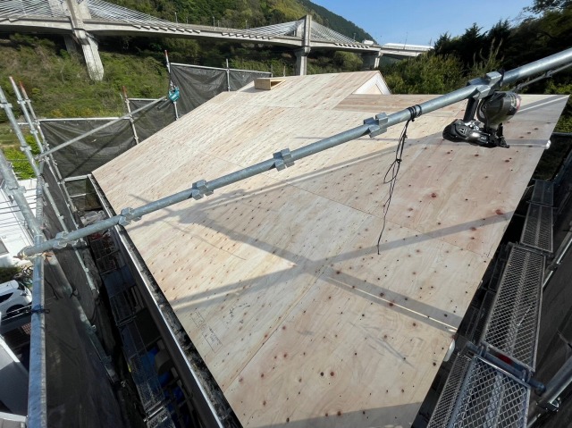 コンパネ増し張り