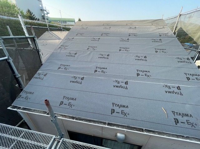 防水シートタッカー止