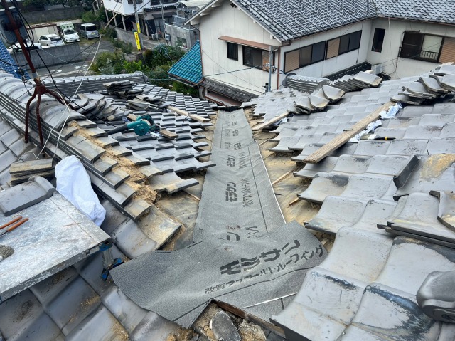 防水シート　タッカー止