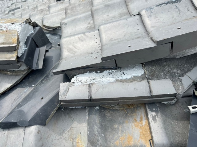 熨斗瓦積み直し