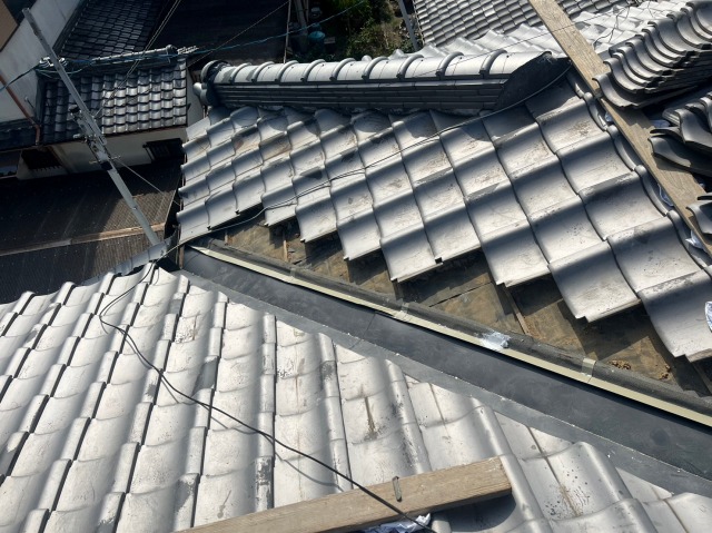瓦葺き直し