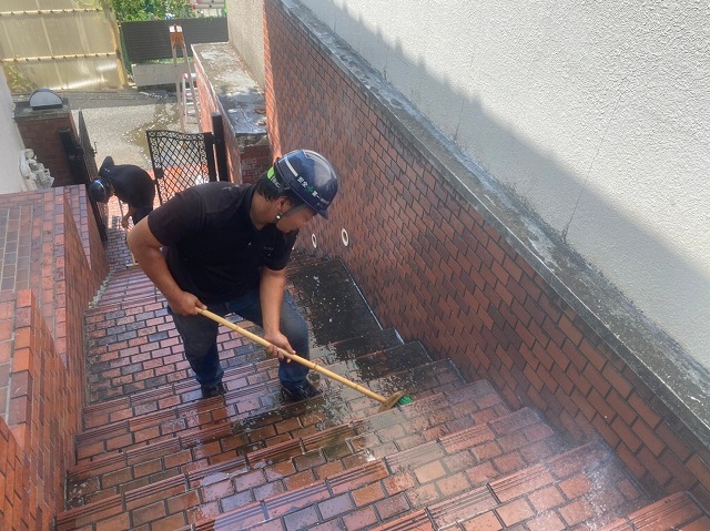 タイルたわし洗浄