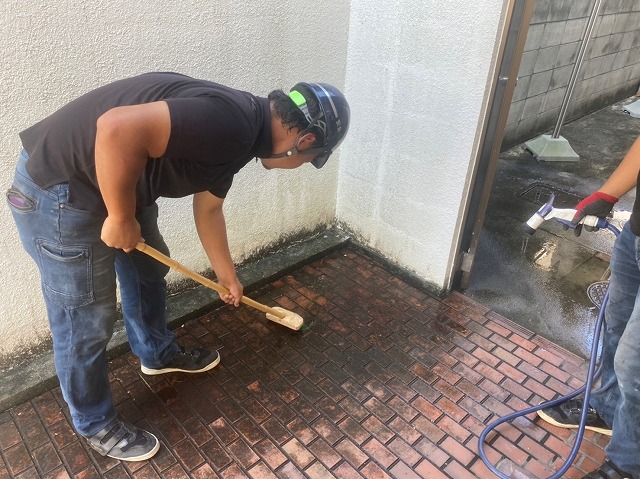 タイルたわし洗浄