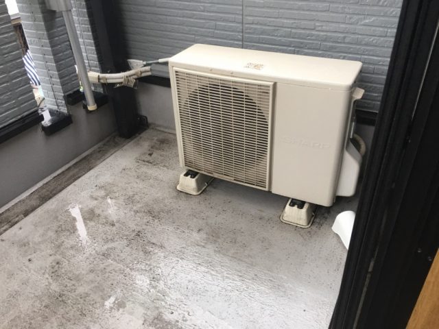 ベランダ雨漏り