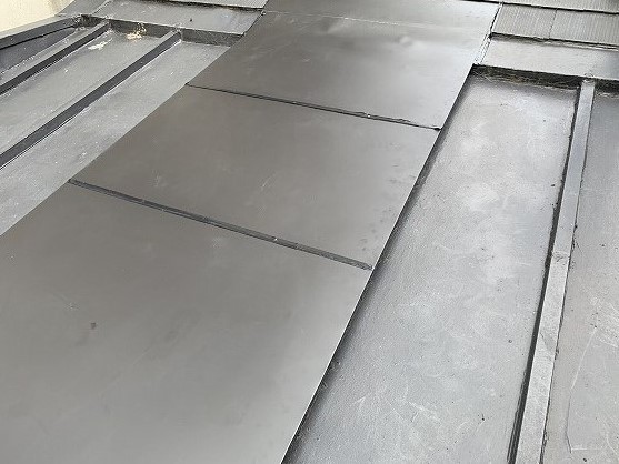 天窓カバーによる雨漏り修繕完了