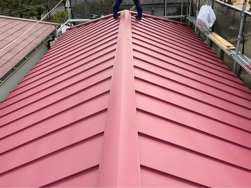 屋根カバー工事完了後の屋根