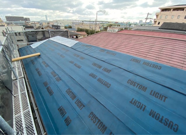 屋根リフォーム④ルーフィングの敷設