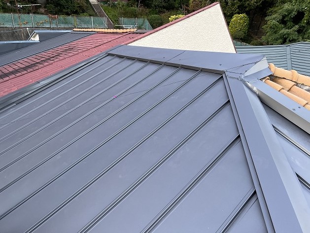 屋根葺き替え後