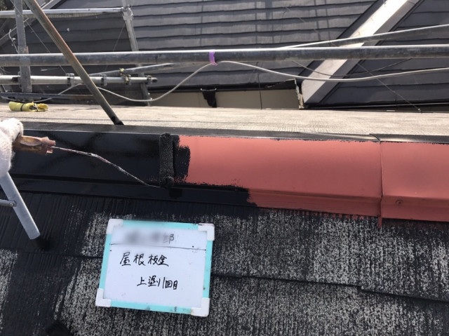 板金の上塗り作業