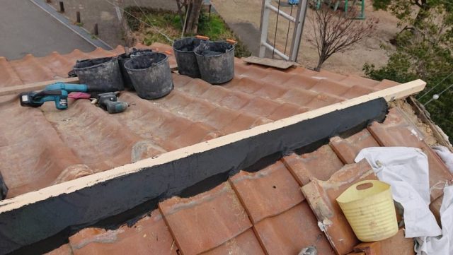 棟になんばん漆喰を施工