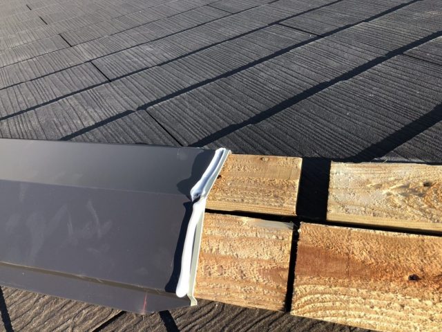 棟板金の施工