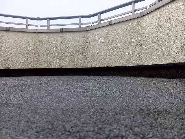 ベランダ床面の全体