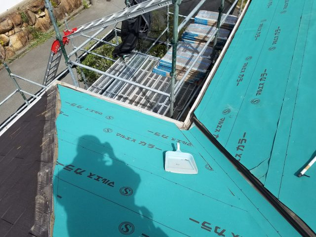 防水シートの敷設