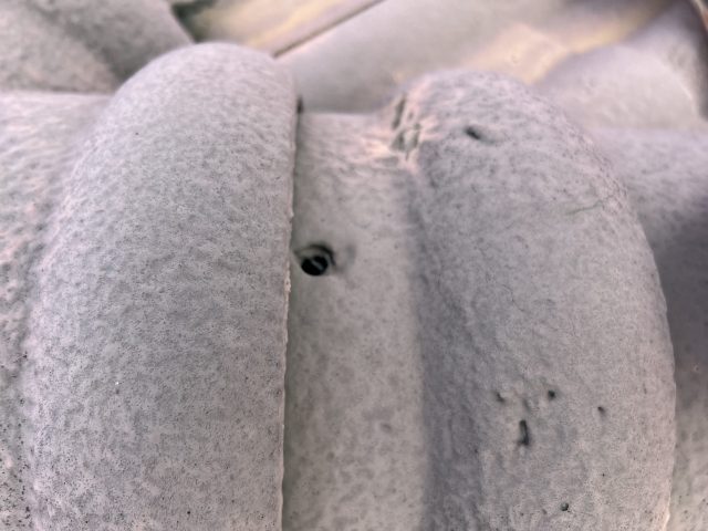 雨水が浸入し雨漏りの原因になりやすい瓦の釘穴