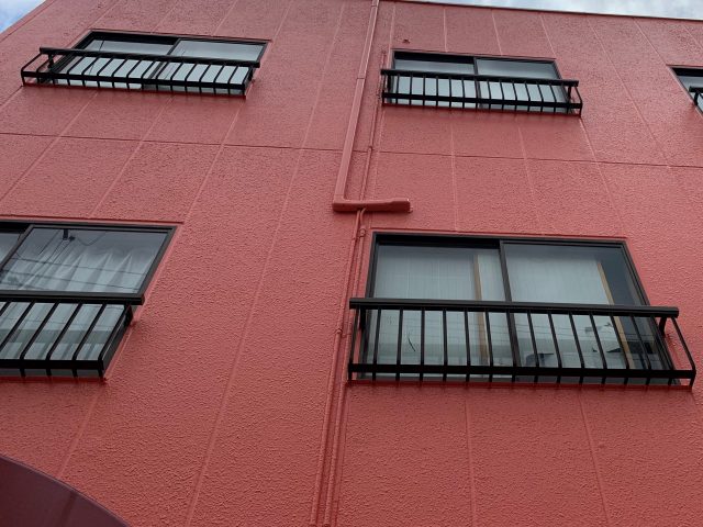 雨漏りの原因となった外壁