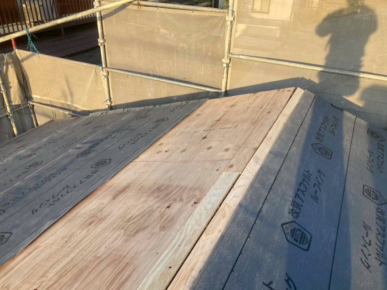 春日井市カラーベストカバー工法