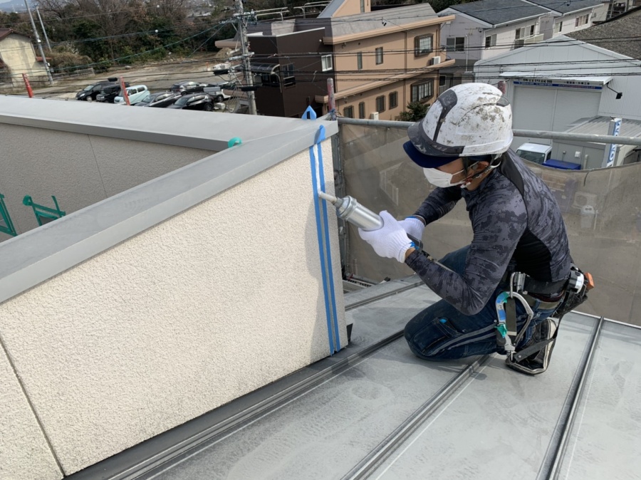 シーリング施工の様子