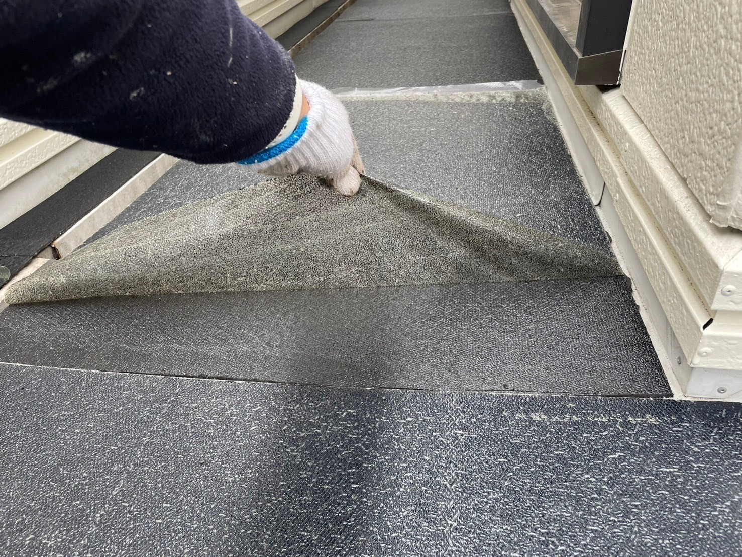 春日井市雨漏りしたベランダセキスイハイム