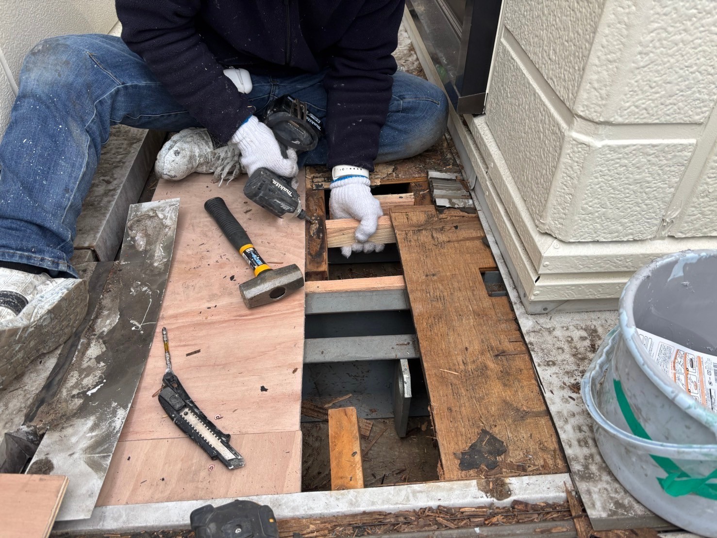 春日井市雨漏りしたベランダセキスイハイム
