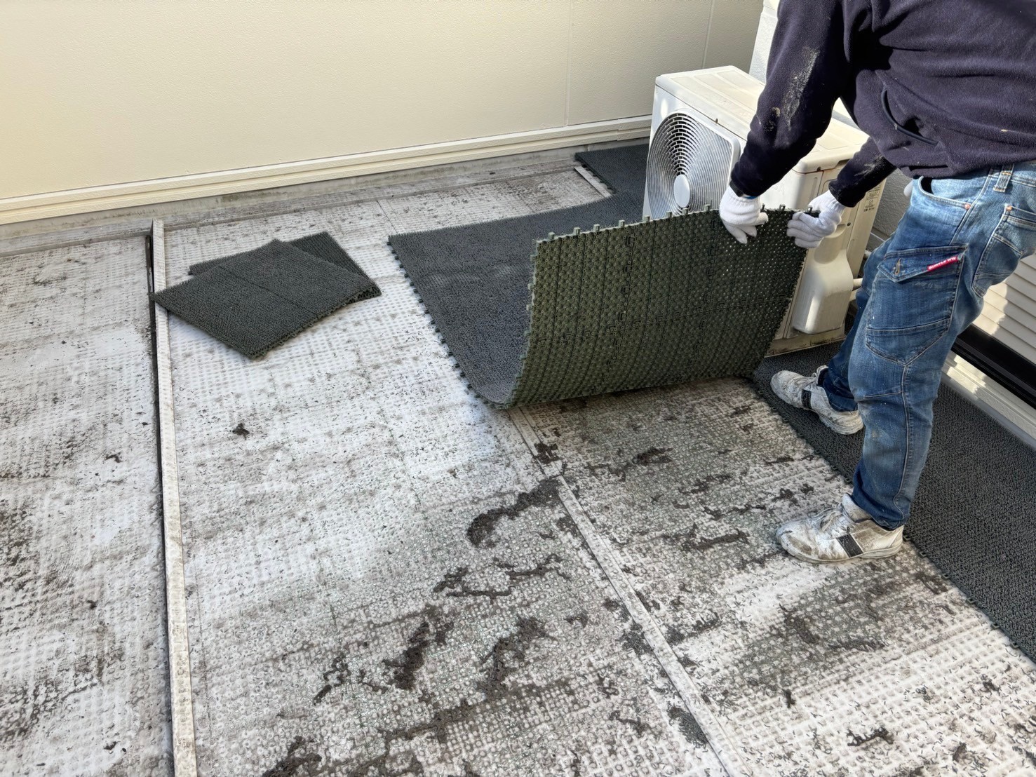 春日井市雨漏りしたベランダセキスイハイム