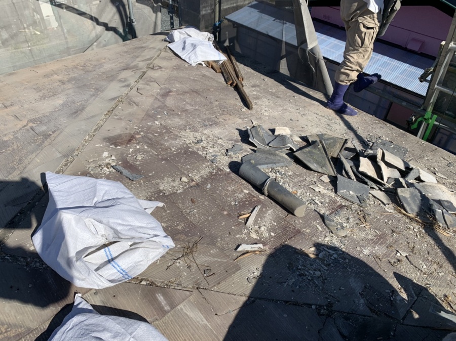 春日井市のお住いのセキスイかわらU撤去作業