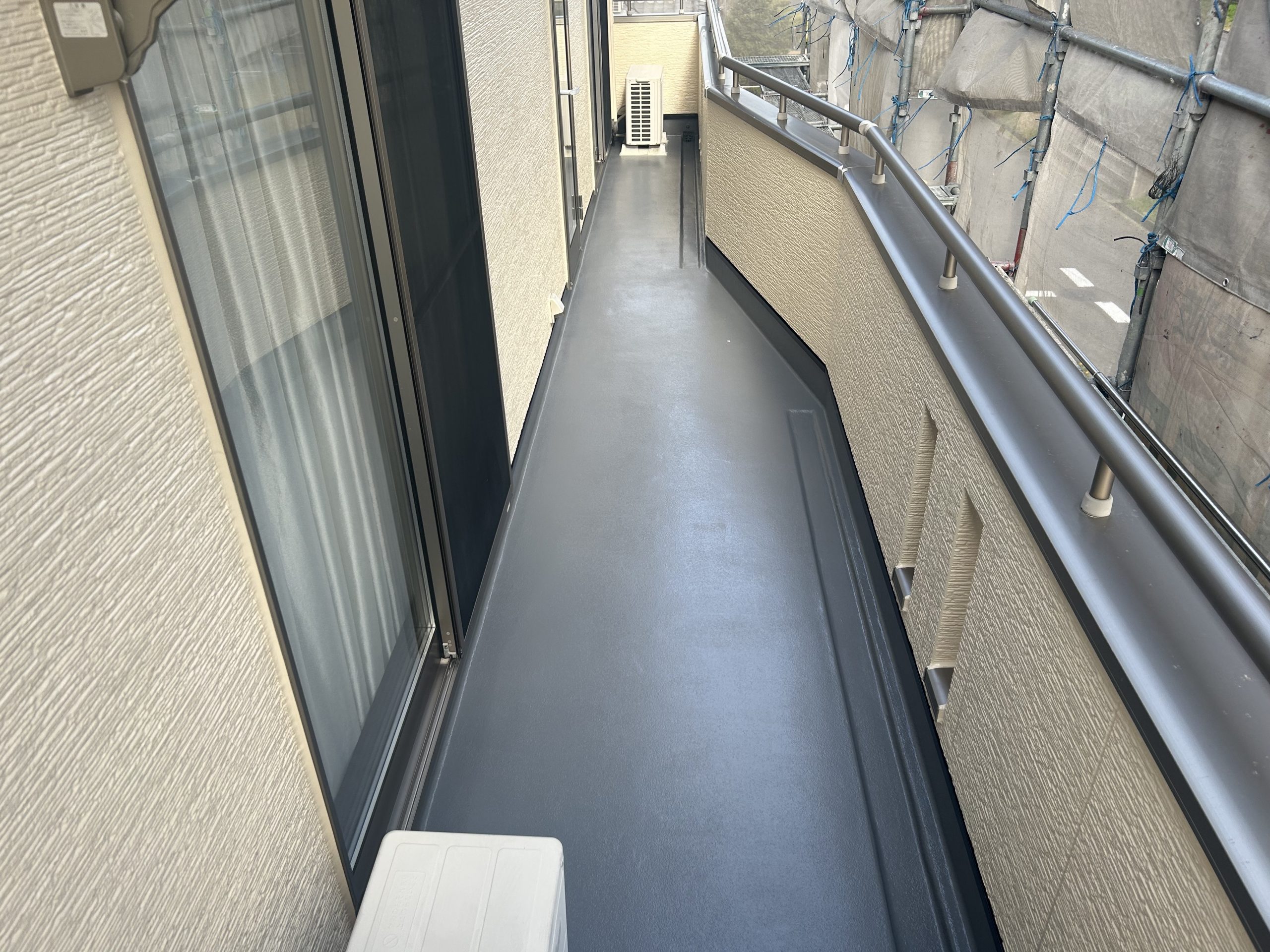 春日井市ベランダFRP防水トップコート