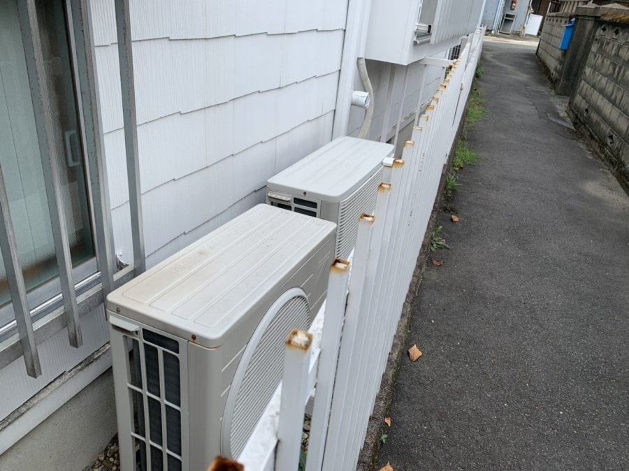 金属フェンスの錆