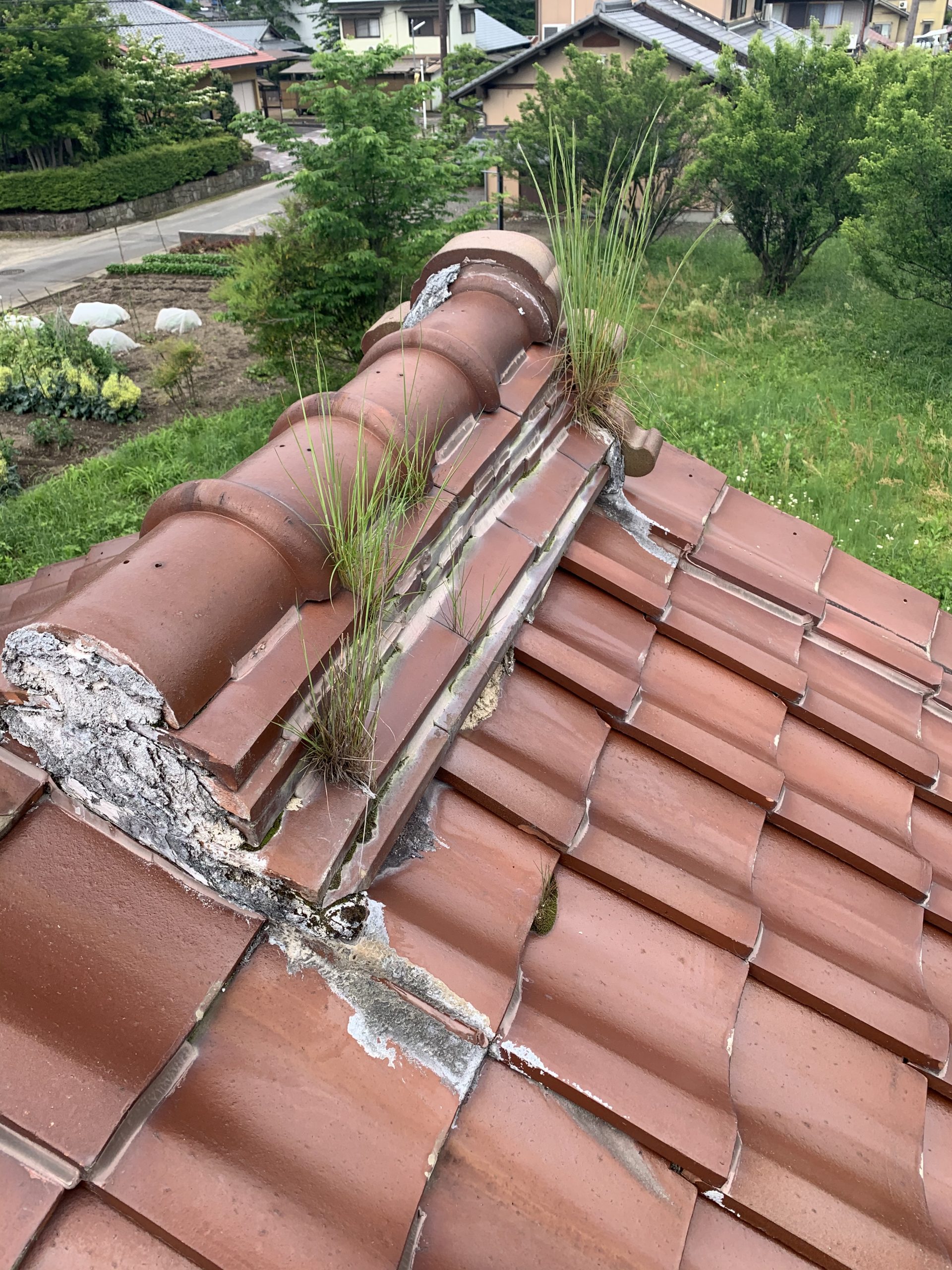 棟ののし瓦ズレ・コーキング処理例