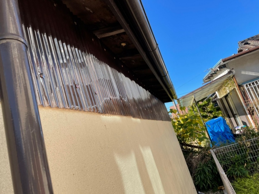 外壁部分の波板