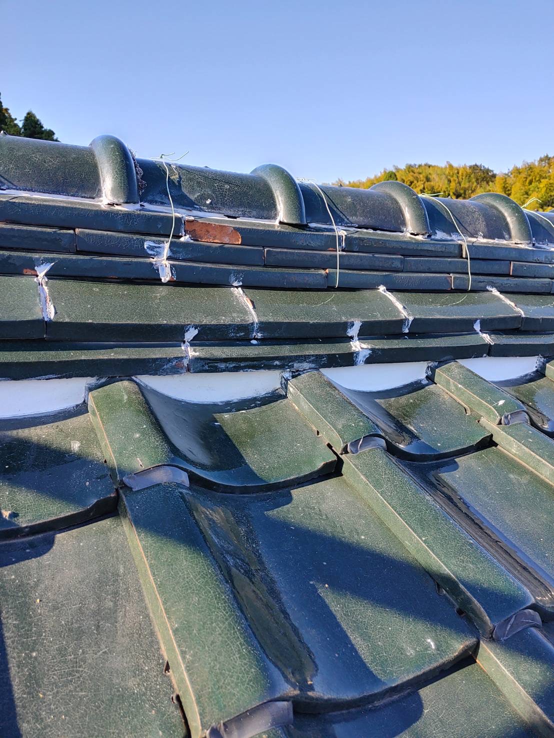 剥がれた漆喰の塗り直し工事