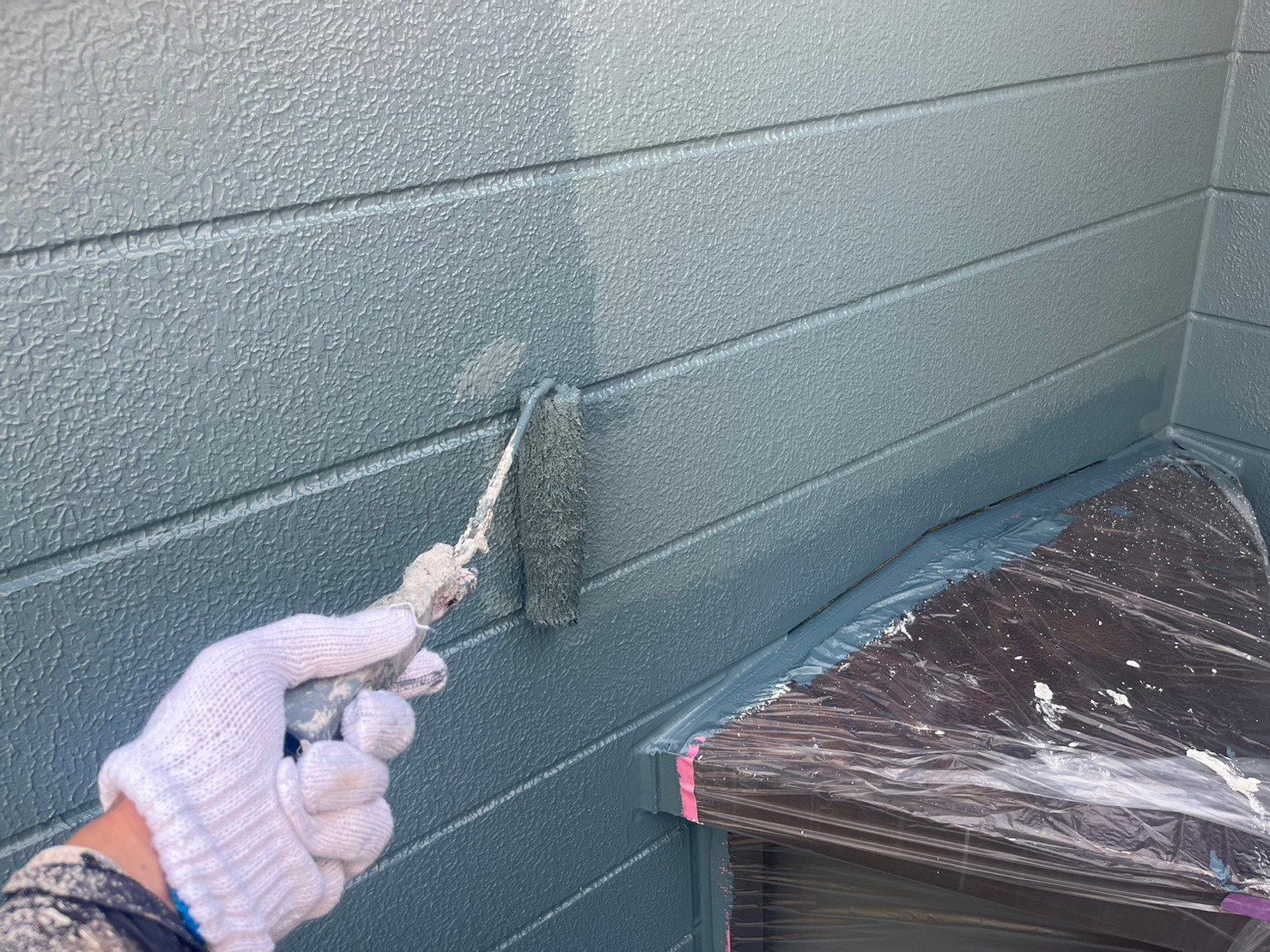 大人気！プレミアムシリコンを使用した外壁塗装