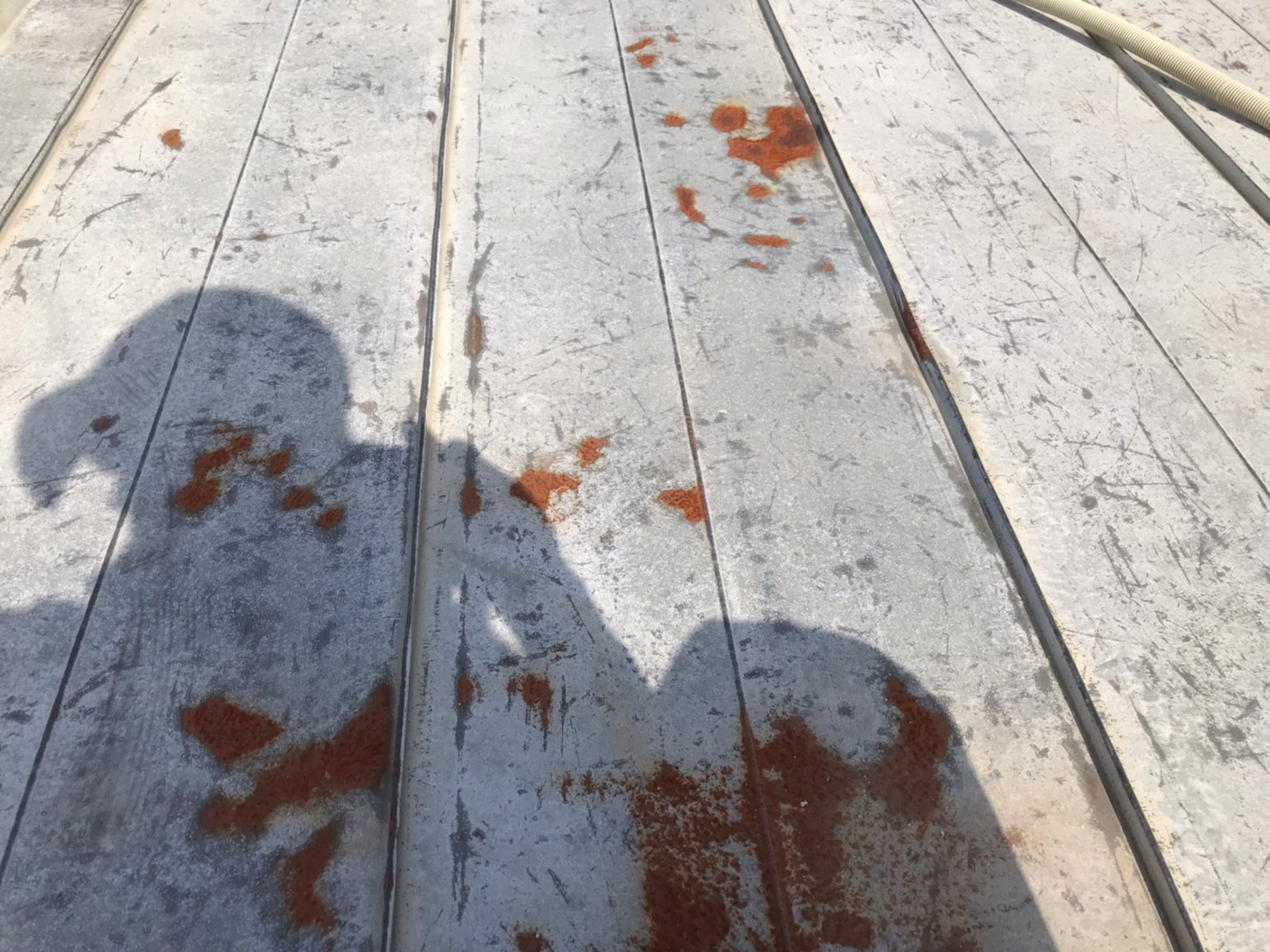 屋根・外壁塗装の第一歩は「高圧洗浄」と「下地処理」から！