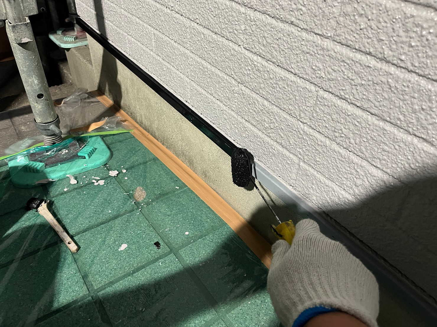 破風板・水切りの塗装｜下塗りから丁寧に施工し、長持ちする仕上がりに