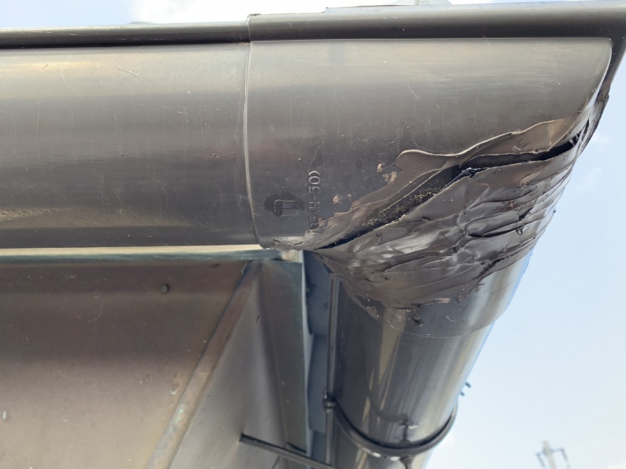 雨樋（軒樋）のコーナー部分