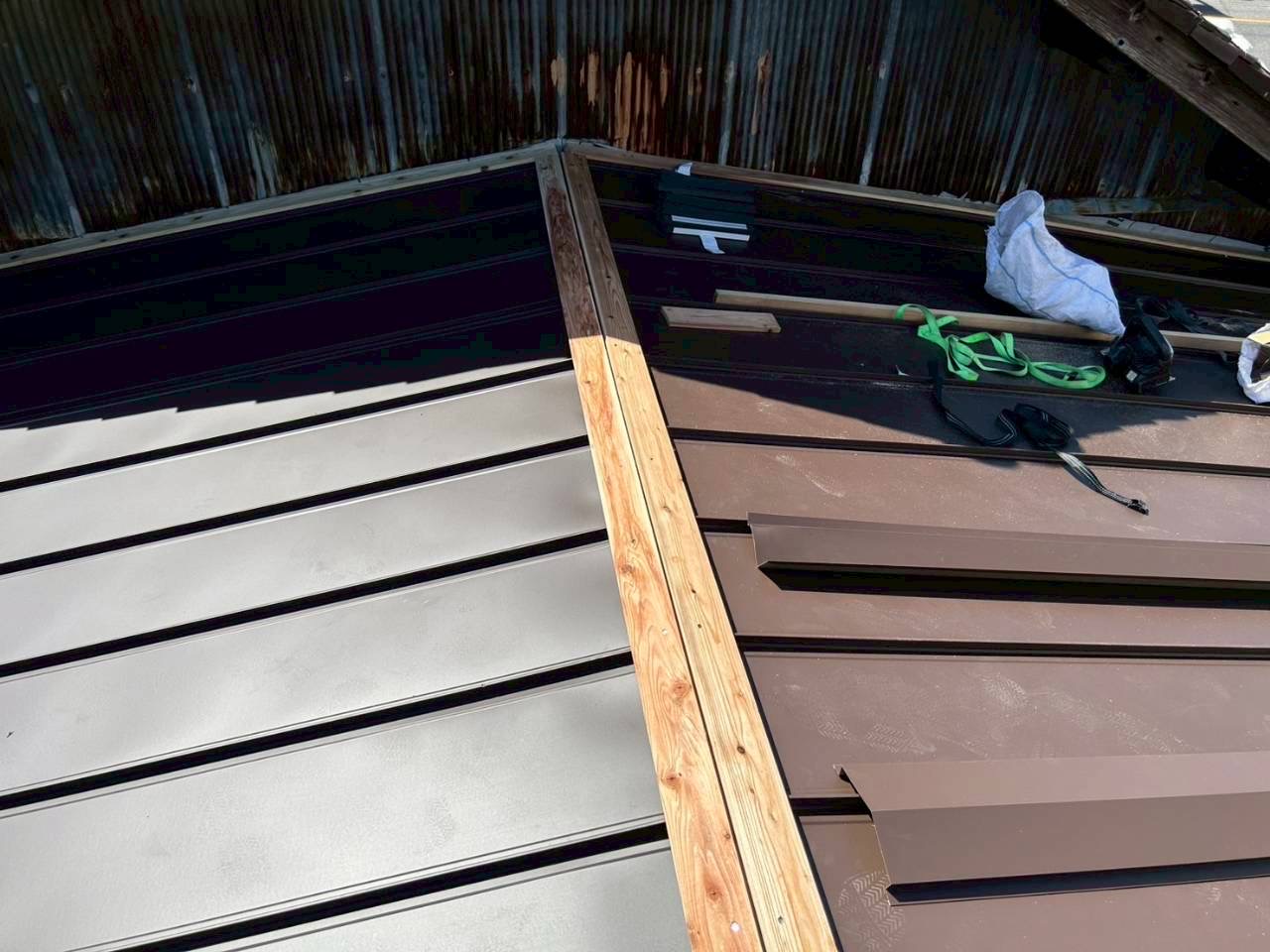 春日井市瓦棒カバー工法