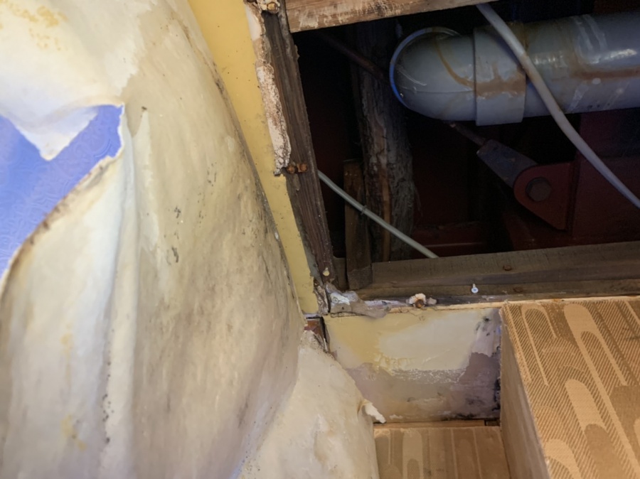 クロス下地が水を含んだ写真