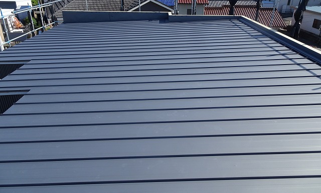 瓦棒葺きの屋根補修