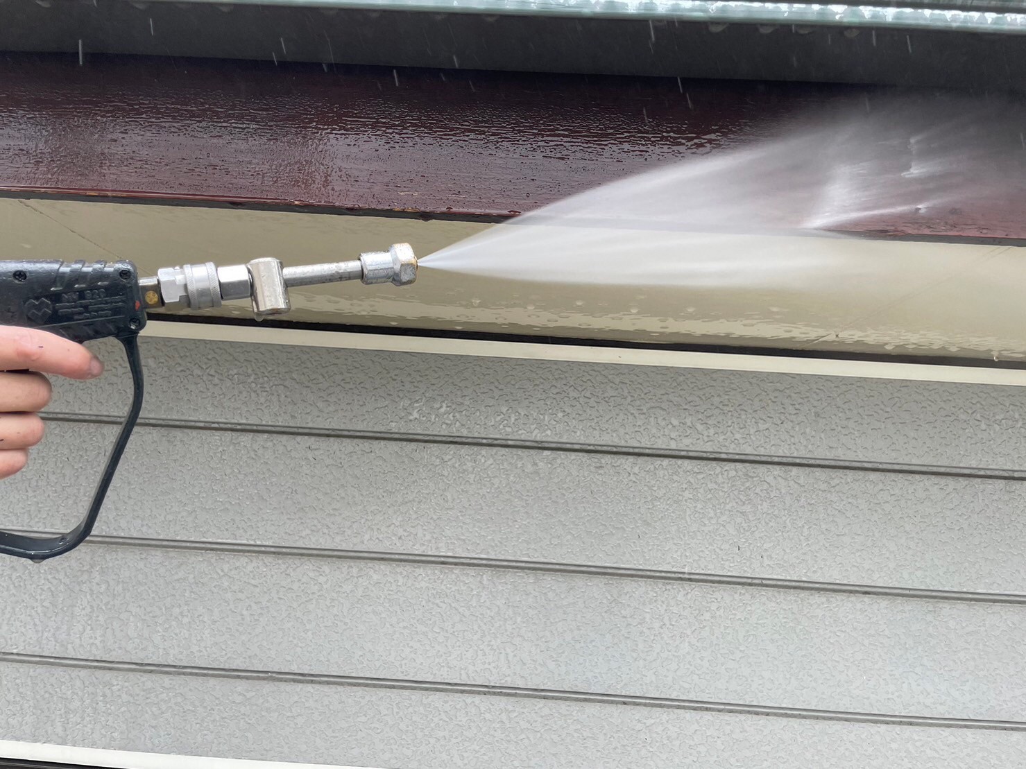 プレミアムシリコン使用の外壁塗装｜まずは高圧洗浄からスタート！【守山区】