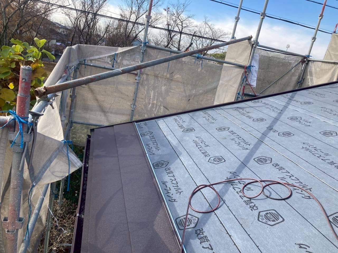 春日井市カラーベストカバー工法